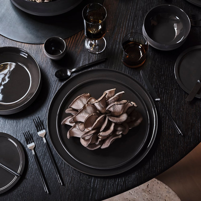 Kelly Wearstler Dune Flatware, 24 Pc Set — view 2