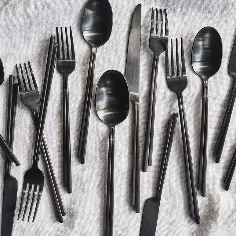 Kelly Wearstler Dune Flatware, 24 Pc Set — view 4