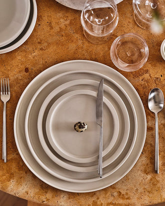 Kelly Wearstler Dune Flatware, 5 Pc Set — view 2