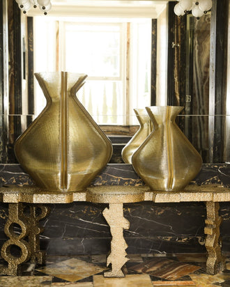 Kelly Wearstler Changing Vase — view 2