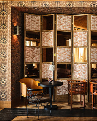 Restaurant & Bar