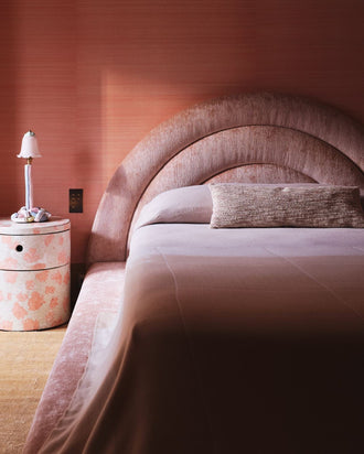 Kelly Wearstler Sunsetter Bed — view 2