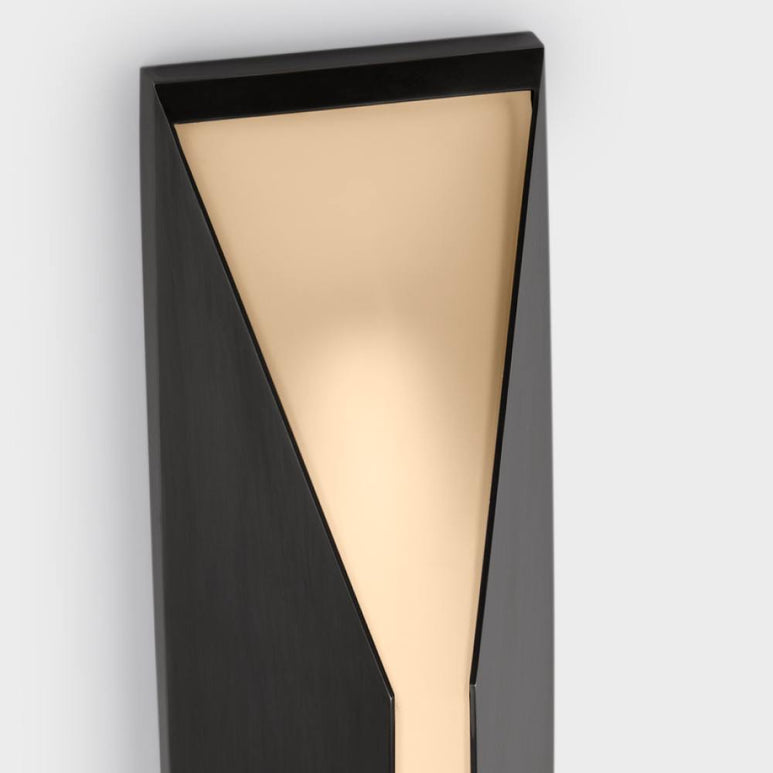 Kelly Wearstler Stretto 24" Sconce — view 3