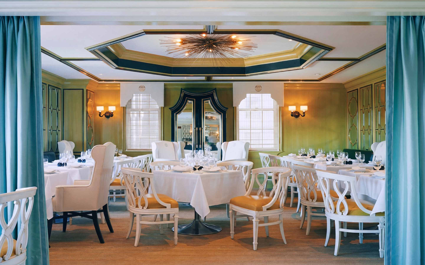 Bergdorf Goodman Restaurant interior by Kelly Wearstler